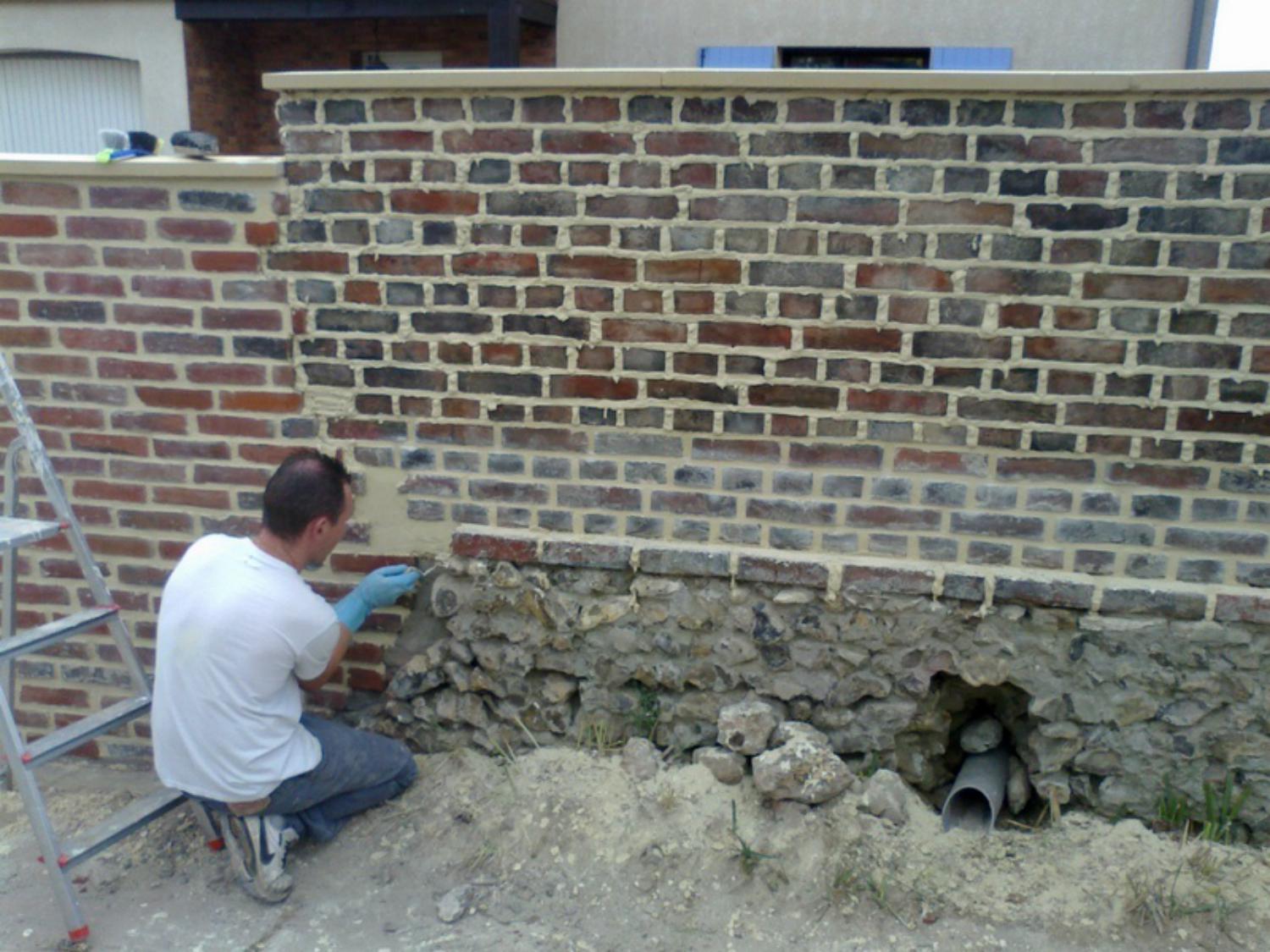 Rénovation de vos murs en brique, joints, pose de vos clotures, maçonnerie ...