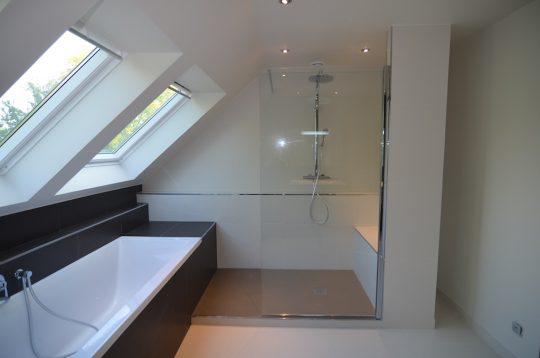 Réhabilitation de votre salle de bain, pose de carrelage, de la faïence, des éléments ...
